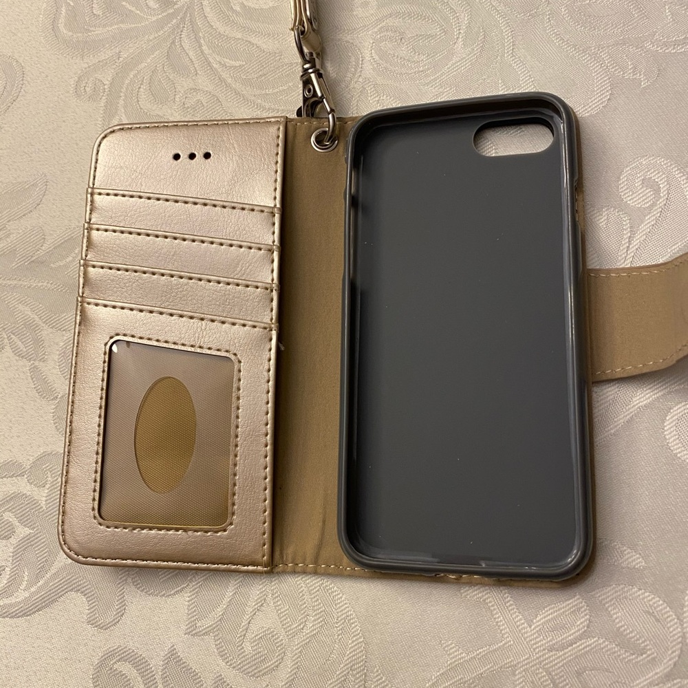 I phone case wristlet with  cardholder.